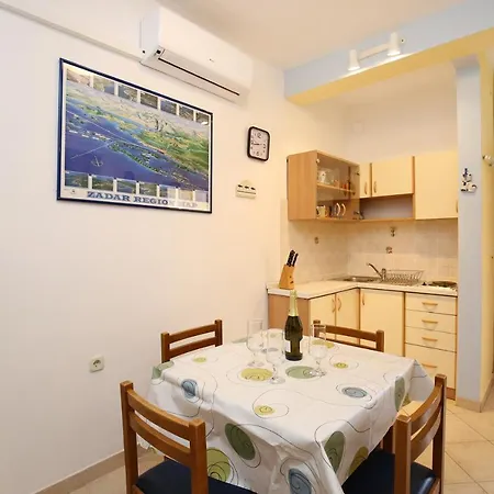 Apartment Mali Iz 16535b *