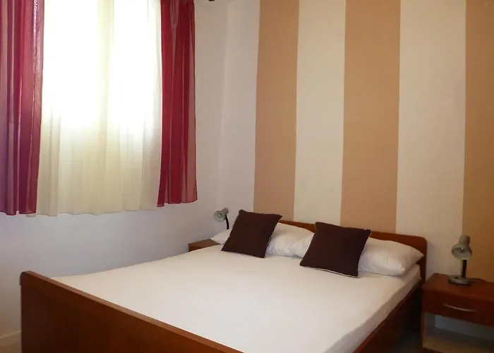 Διαμέρισμα Mali Iz 16535b