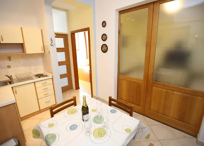 Mali Iz 16535b Апартаменты